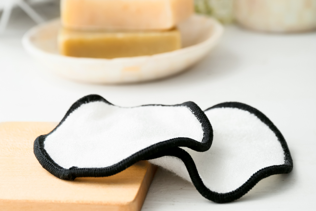Reusable makeup removal pads